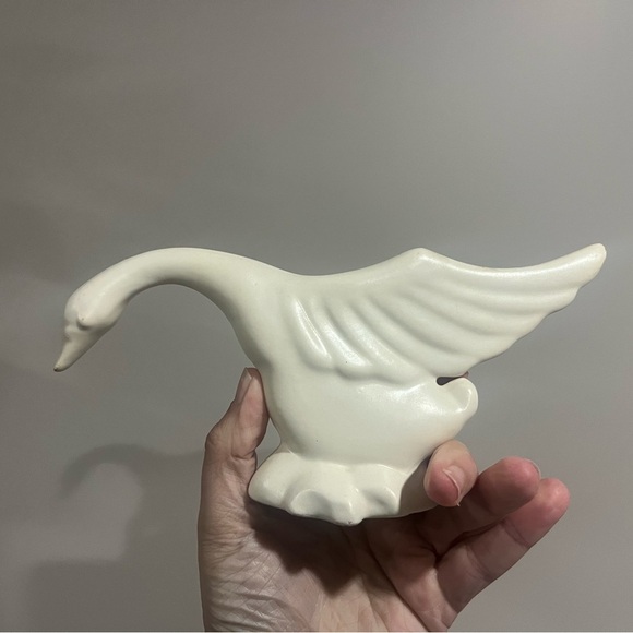 Beautiful vintage pottery swan - Picture 3 of 3